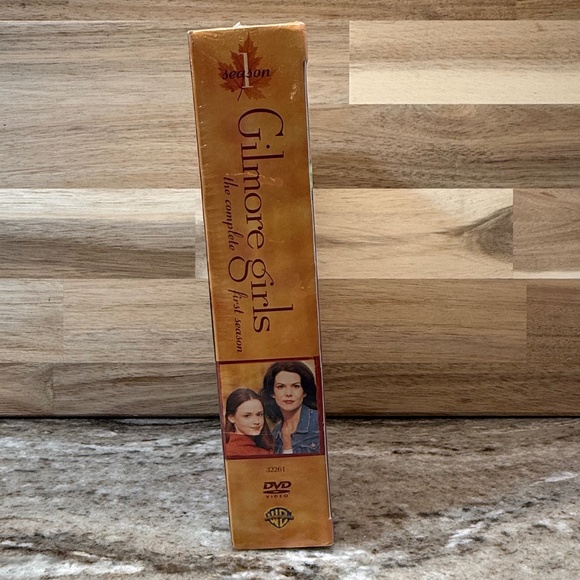 Gilmore Girls – Complete First Season DVD – Brand New & Sealed Unopened Box Set - Picture 2 of 6